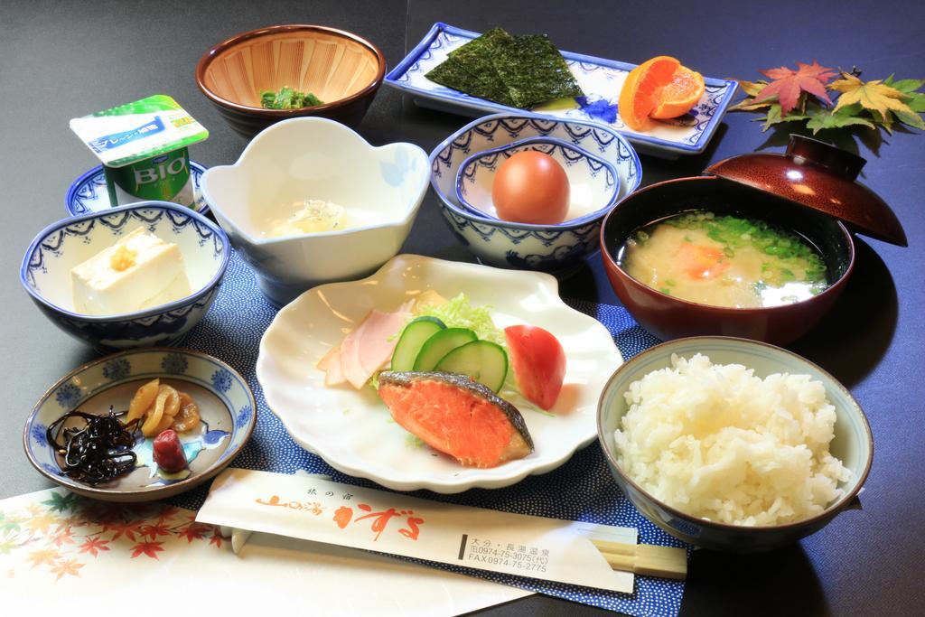 Отель Yamanoyu Kazuyo Taketa Экстерьер фото